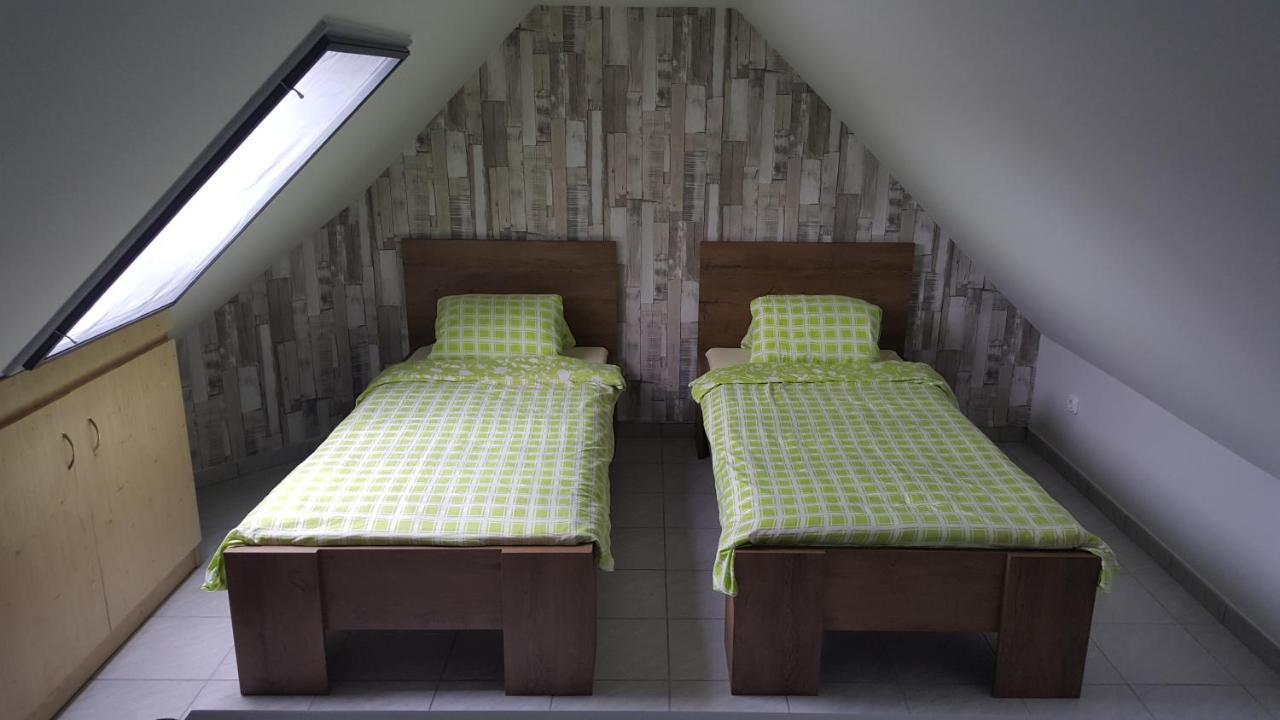 Illaberek Apartmanok Hajdúszoboszló Exterior foto