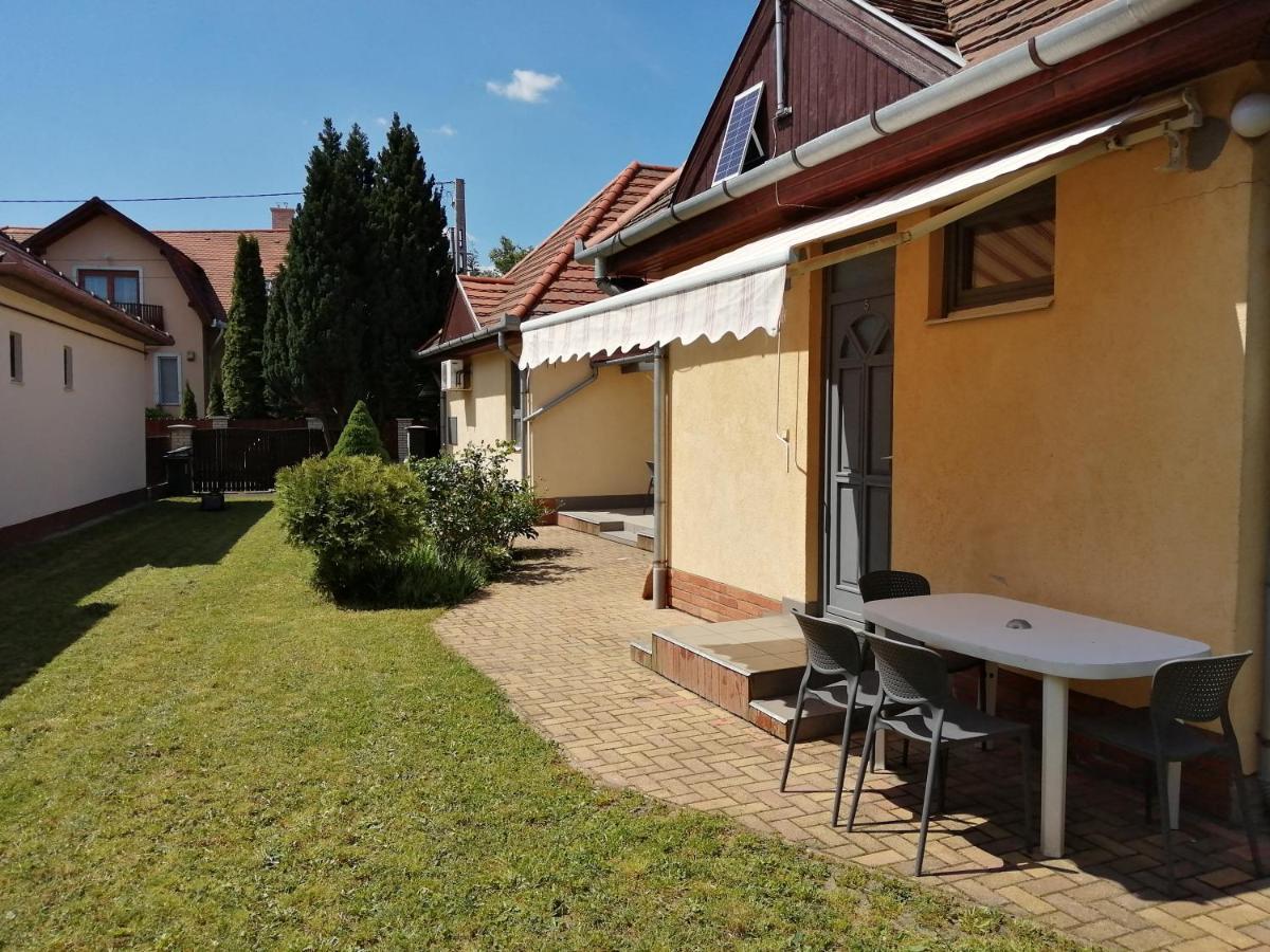 Illaberek Apartmanok Hajdúszoboszló Exterior foto