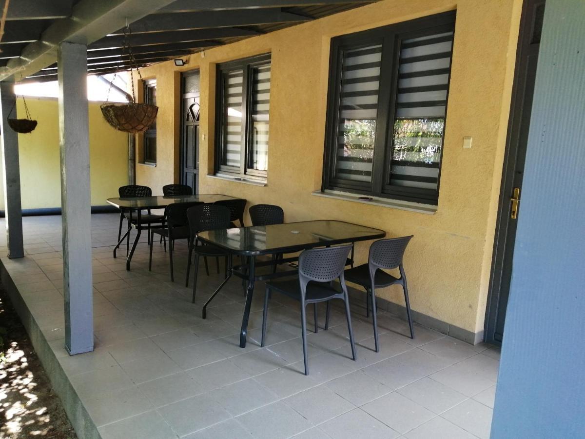 Illaberek Apartmanok Hajdúszoboszló Exterior foto